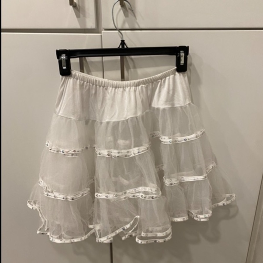 Leg Avenue White Tulle Skirt w Sequins
